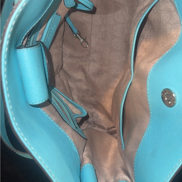 MICHAEL KORS HAMILTON AQUA PURSE - Picture 10 of 13